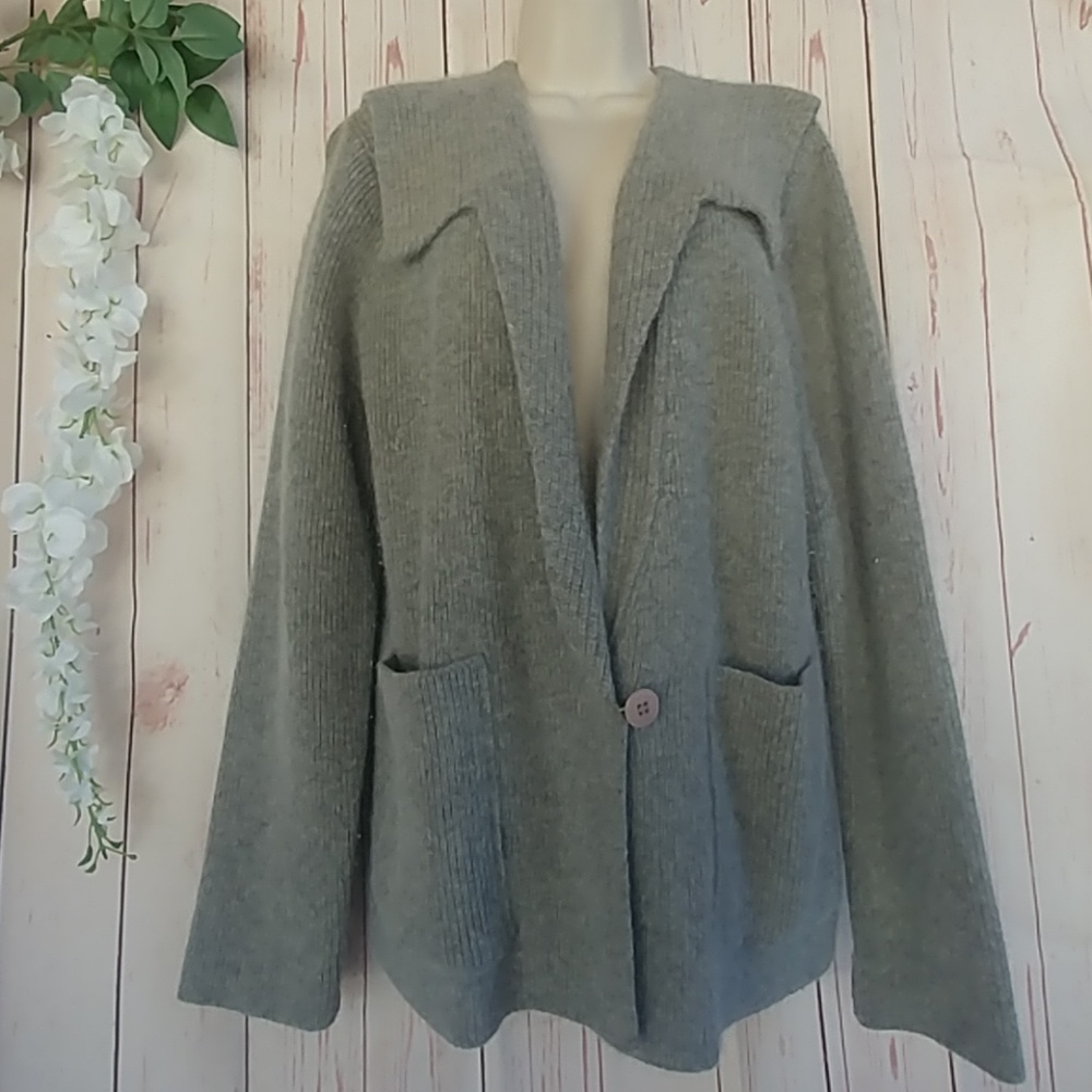 💝Pierre Cardin Cardigan Sweater W/Button